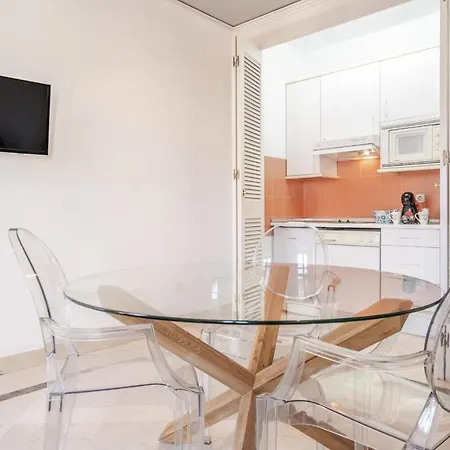 Gran Via Apartment *